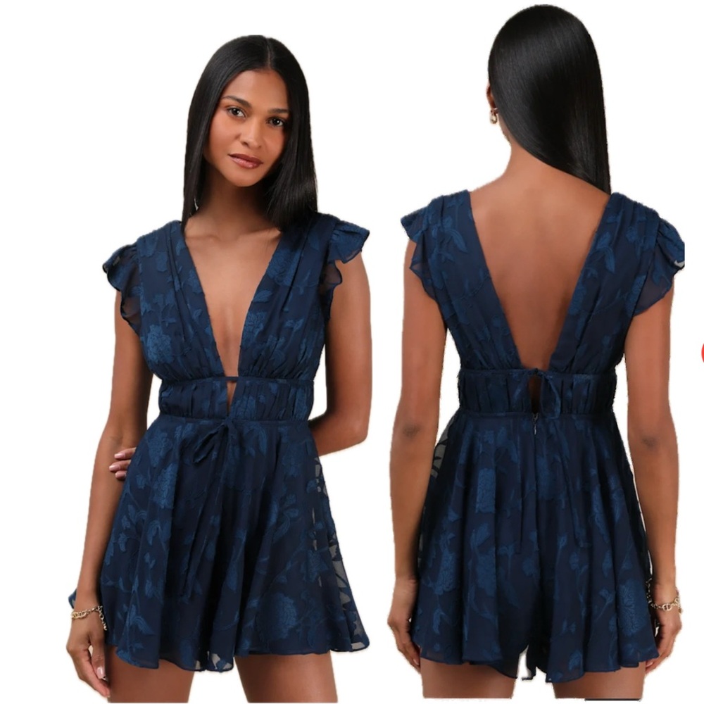 Lulus, Navy Burnout Floral Ruffled Romper V-Neck, Size M EUC